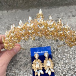 Aldonsa Gold Gelin Kına Tacı Özel Gün Aksesuar Kadın Taç Ve Üç Mekik Küpe Takımı-ALDONSA-23 Aldonsa Gold Gelin Kına Tacı Özel Gün Aksesuar Kadın Taç Ve Üç Mekik Küpe Takımı-ALDONSA-23