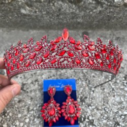 Amara Kırmızı Taç ve Geniş Mekik Küpe Takımı – Işıltılı Abiye Gelin Seti-AMARA-10 Amara Kırmızı Taç ve Geniş Mekik Küpe Takımı – Işıltılı Abiye Gelin Seti-AMARA-10