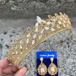 Amara Gold Taç ve Damla Mekik Küpe Takımı – Işıltılı Abiye Gelin Seti-AMARA-12 Amara Gold Taç ve Damla Mekik Küpe Takımı – Işıltılı Abiye Gelin Seti-AMARA-12