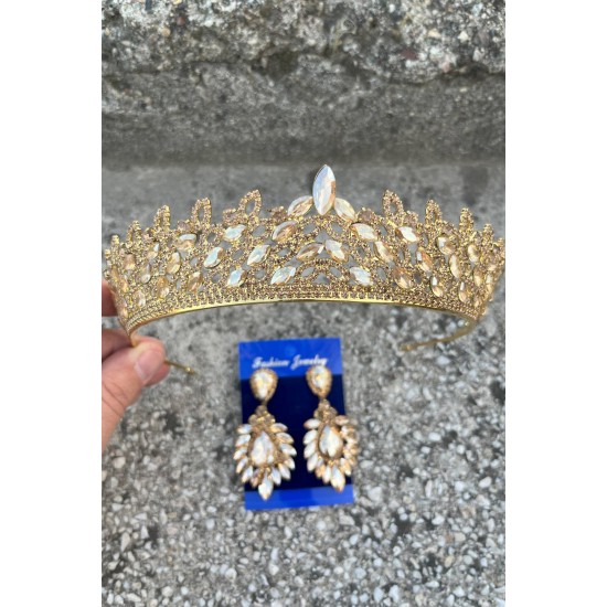 Amara Gold Taç ve Geniş Mekik Küpe Takımı – Işıltılı Abiye Gelin Seti-AMARA-13 Amara Gold Taç ve Geniş Mekik Küpe Takımı – Işıltılı Abiye Gelin Seti-AMARA-13