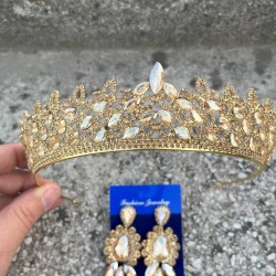 Amara Gold Taç ve Üç Mekik Küpe Takımı – Işıltılı Abiye Gelin Seti-AMARA-14 Amara Gold Taç ve Üç Mekik Küpe Takımı – Işıltılı Abiye Gelin Seti-AMARA-14