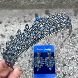 Amara Lacivert Taç ve İnce Mekik Küpe Takımı – Işıltılı Abiye Gelin Seti-AMARA-18 Amara Lacivert Taç ve İnce Mekik Küpe Takımı – Işıltılı Abiye Gelin Seti-AMARA-18