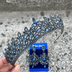 Amara Lacivert Taç ve Geniş Mekik Küpe Takımı – Işıltılı Abiye Gelin Seti-AMARA-19 Amara Lacivert Taç ve Geniş Mekik Küpe Takımı – Işıltılı Abiye Gelin Seti-AMARA-19