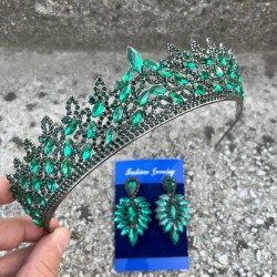 Amara Yeşil Taç ve İnce Mekik Küpe Takımı – Işıltılı Abiye Gelin Seti-AMARA-29 Amara Yeşil Taç ve İnce Mekik Küpe Takımı – Işıltılı Abiye Gelin Seti-AMARA-29