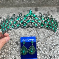 Amara Yeşil Taç ve Damla Mekik Küpe Takımı – Işıltılı Abiye Gelin Seti-AMARA-30 Amara Yeşil Taç ve Damla Mekik Küpe Takımı – Işıltılı Abiye Gelin Seti-AMARA-30