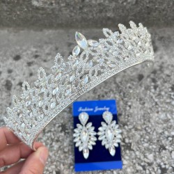 Amara Gümüş Taç ve İnce Mekik Küpe Takımı – Işıltılı Abiye Gelin Seti-AMARA-33 Amara Gümüş Taç ve İnce Mekik Küpe Takımı – Işıltılı Abiye Gelin Seti-AMARA-33