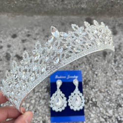 Amara Gümüş Taç ve Damla Mekik Küpe Takımı – Işıltılı Abiye Gelin Seti-AMARA-35 Amara Gümüş Taç ve Damla Mekik Küpe Takımı – Işıltılı Abiye Gelin Seti-AMARA-35