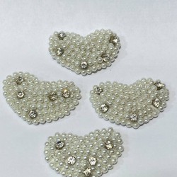 İnci Boncuklu Kalp Desenli Taşlı Aplik-ARM-1041 İnci Boncuklu Kalp Desenli Taşlı Aplik-ARM-1041