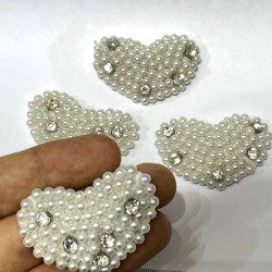 İnci Boncuklu Kalp Desenli Taşlı Aplik-ARM-1041 İnci Boncuklu Kalp Desenli Taşlı Aplik-ARM-1041
