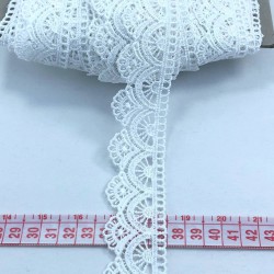 Beyaz Çiçek Desenli Kenar Güpür-AYD-1004