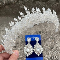 Belicia Şeffaf Kristalli Gelin Kına Tacı Özel Gün Aksesuar Kadın Taç Ve Geniş Mekik Küpe Takımı-BELICIA-14 Belicia Şeffaf Kristalli Gelin Kına Tacı Özel Gün Aksesuar Kadın Taç Ve Geniş Mekik Küpe Takımı-BELICIA-14