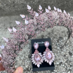 Belicia Pembe Gelin Kına Tacı Özel Gün Aksesuar Kadın Taç Ve Geniş Mekik Küpe Takımı-BELICIA-35 Belicia Pembe Gelin Kına Tacı Özel Gün Aksesuar Kadın Taç Ve Geniş Mekik Küpe Takımı-BELICIA-35