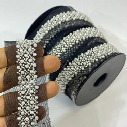 İnci Ve Kum Boncuk İşlemeli Siyah Zeminli Şerit-BIS-104