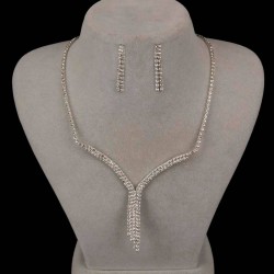 Ella Model Su Yolu Kristal Taşlı Abiye Kolye Ve Küpe Seti-BJSET-1010 Ella Model Su Yolu Kristal Taşlı Abiye Kolye Ve Küpe Seti-BJSET-1010