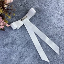 Açık Krem Saten Kadın Broş Yaka Aksesuarı Yaka Kurdelesi Kıyafet Aksesuarı Yaka Broşu-BROS-1035 Açık Krem Saten Kadın Broş Yaka Aksesuarı Yaka Kurdelesi Kıyafet Aksesuarı Yaka Broşu-BROS-1035