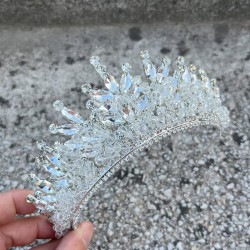 Daisy Taşlı Gelin Tacı – Gümüş Kına Düğün Taç Modeli,Saç Aksesuarı-DAISY-15 Daisy Taşlı Gelin Tacı – Gümüş Kına Düğün Taç Modeli,Saç Aksesuarı-DAISY-15