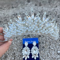 Daisy Krem İncili Taç ve Üç Mekik Küpe Takımı – Işıltılı Abiye Gelin Seti-DAISY-17 Daisy Krem İncili Taç ve Üç Mekik Küpe Takımı – Işıltılı Abiye Gelin Seti-DAISY-17