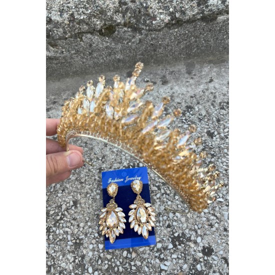 Daisy Altın Sarısı Taç ve Geniş Mekik Küpe Takımı – Işıltılı Abiye Gelin Seti-DAISY-21 Daisy Altın Sarısı Taç ve Geniş Mekik Küpe Takımı – Işıltılı Abiye Gelin Seti-DAISY-21
