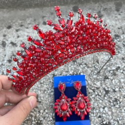 Daisy Kırmızı Taç ve Geniş Mekik Küpe Takımı – Işıltılı Abiye Gelin Seti-DAISY-30 Daisy Kırmızı Taç ve Geniş Mekik Küpe Takımı – Işıltılı Abiye Gelin Seti-DAISY-30