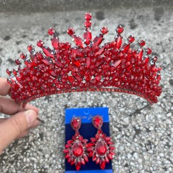 Daisy Kırmızı Taç ve Geniş Mekik Küpe Takımı – Işıltılı Abiye Gelin Seti-DAISY-30 Daisy Kırmızı Taç ve Geniş Mekik Küpe Takımı – Işıltılı Abiye Gelin Seti-DAISY-30