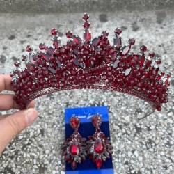 Daisy Bordo Taç ve Geniş Mekik Küpe Takımı – Işıltılı Abiye Gelin Seti-DAISY-33 Daisy Bordo Taç ve Geniş Mekik Küpe Takımı – Işıltılı Abiye Gelin Seti-DAISY-33