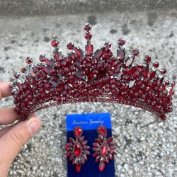 Daisy Bordo Taç ve İnce Mekik Küpe Takımı – Işıltılı Abiye Gelin Seti-DAISY-35 Daisy Bordo Taç ve İnce Mekik Küpe Takımı – Işıltılı Abiye Gelin Seti-DAISY-35