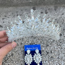 Daisy Gümüş Taç ve İnce Mekik Küpe Takımı – Işıltılı Abiye Gelin Seti-DAISY-37 Daisy Gümüş Taç ve İnce Mekik Küpe Takımı – Işıltılı Abiye Gelin Seti-DAISY-37