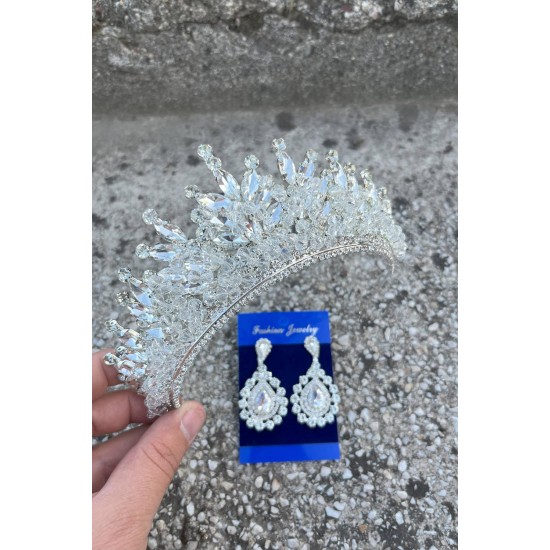 Daisy Gümüş Taç ve Damla Mekik Küpe Takımı – Işıltılı Abiye Gelin Seti-DAISY-39 Daisy Gümüş Taç ve Damla Mekik Küpe Takımı – Işıltılı Abiye Gelin Seti-DAISY-39