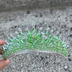 Daisy Taşlı Gelin Tacı – Yeşil Kına Düğün Taç Modeli, Parlak Saç Aksesuarı-DAISY-8 Daisy Taşlı Gelin Tacı – Yeşil Kına Düğün Taç Modeli, Parlak Saç Aksesuarı-DAISY-8