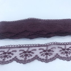 Mor Çiçek Desenli Dar Dantel-DAN-342