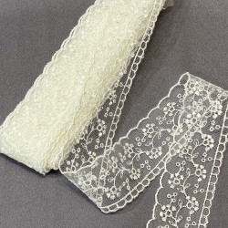 Papatya Desenli Kırık Beyaz Kenar Güpür Dantel Fisto 1 Top 9 Metre-DAN-522