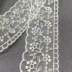Papatya Desenli Kırık Beyaz Kenar Güpür Dantel Fisto 1 Top 9 Metre-DAN-522