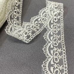 Fiyonk Desenli Kenar Güpür Dantel Fisto 1 Top 9 Metre-DAN-527