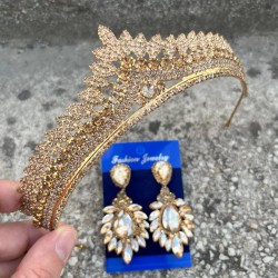 Daniela Gold Gelin Kına Tacı Özel Gün Aksesuar Kadın Taç Ve Geniş Mekik Küpe Takımı-DANIELA-27 Daniela Gold Gelin Kına Tacı Özel Gün Aksesuar Kadın Taç Ve Geniş Mekik Küpe Takımı-DANIELA-27