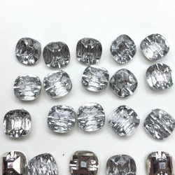 Şeffaf Yuvarlak Alttan Delikli Plastik Düğme-DGM-1022 Şeffaf Yuvarlak Alttan Delikli Plastik Düğme-DGM-1022