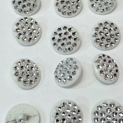 Beyaz Gümüş Taşlı Plastik Düğme 1 Paket 10 Adet-DGM-1083 Beyaz Gümüş Taşlı Plastik Düğme 1 Paket 10 Adet-DGM-1083