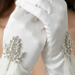 Elarisse Jewel Beyaz Satin Eldiven &ndash; Taşlı ve T&uuml;yl&uuml; Kısa L&uuml;ks Gelin ve Davet Aksesuarı-ELARISSE-1