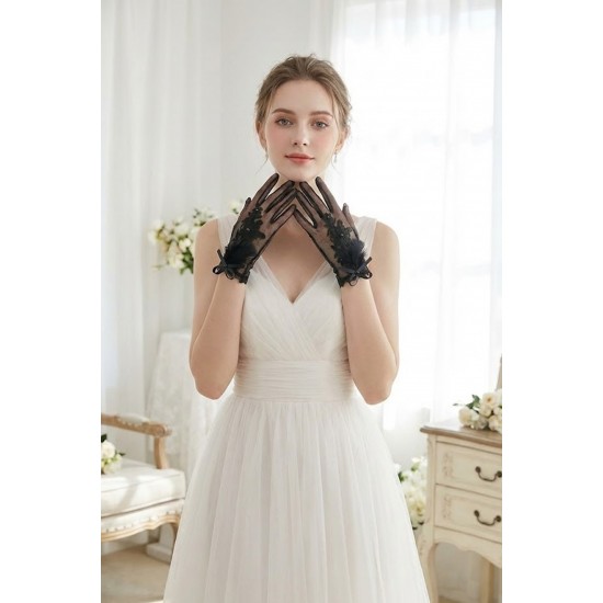 Florienne Siyah Lace T&uuml;l Gelin Eldiveni &ndash; İşlemeli &Ccedil;i&ccedil;ek & İnci Detaylı Şık Nikah Aksesuarı-FLORIENNE-1