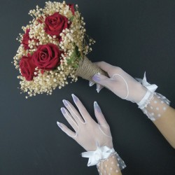 Kırmızı Kadife Güllü Cipsolu Gelin Çiçeği ve Beyaz Fiyonklu Eldiven Takımı -GBKT-1163