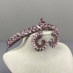 Pembe İnce İlayda Model Gelin Tacı Ve Yuvarlak Taşlı Küpe Takımı-GELINTACI-1008 Pembe İnce İlayda Model Gelin Tacı Ve Yuvarlak Taşlı Küpe Takımı-GELINTACI-1008