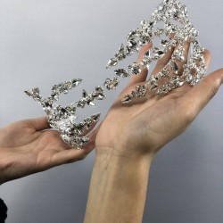 Gümüş Renk Çift Taraflı Zelen Model Saç Aksesuarı Gelin Tacı-GELINTACI-107 Gümüş Renk Çift Taraflı Zelen Model Saç Aksesuarı Gelin Tacı-GELINTACI-107