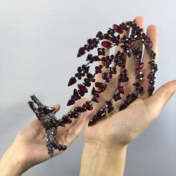 Bordo Çift Taraflı Zelen Model Saç Aksesuarı Gelin Tacı-GELINTACI-108 Bordo Çift Taraflı Zelen Model Saç Aksesuarı Gelin Tacı-GELINTACI-108