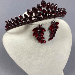 Bordo Leyla Model Kına Gelin Tacı Ve Yaprak Taşlı Küpe Takımı-GELINTACI-1092 Bordo Leyla Model Kına Gelin Tacı Ve Yaprak Taşlı Küpe Takımı-GELINTACI-1092