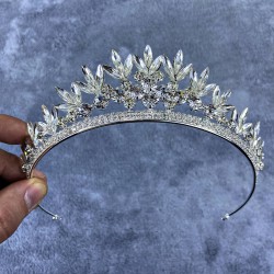 Gümüş Renk Yaprak Desenli Kristal Taşlı Gelin Ve Kına Tacı-GELINTACI-187 Gümüş Renk Yaprak Desenli Kristal Taşlı Gelin Ve Kına Tacı-GELINTACI-187