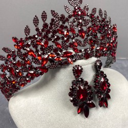 Bordo Sena Model Yaprak Desenli Gelin Tacı Ve Üç Mekikli Küpe Seti-GELINTACI-301 Bordo Sena Model Yaprak Desenli Gelin Tacı Ve Üç Mekikli Küpe Seti-GELINTACI-301