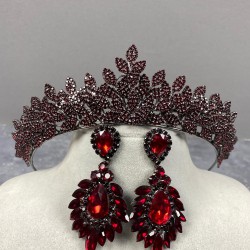 Bordo Jessie Model Şık Taşlı Kına Tacı Ve Mekik Küpe Takımı-GELINTACI-638 Bordo Jessie Model Şık Taşlı Kına Tacı Ve Mekik Küpe Takımı-GELINTACI-638