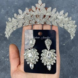Gümüş Jessie Model Şık Taşlı Gelin Tacı Ve İnce Küpe Takımı-GELINTACI-644 Gümüş Jessie Model Şık Taşlı Gelin Tacı Ve İnce Küpe Takımı-GELINTACI-644