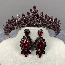 Bordo Jessie Model Şık Taşlı Kına Tacı Ve Üç Mekik Küpe Takımı-GELINTACI-659 Bordo Jessie Model Şık Taşlı Kına Tacı Ve Üç Mekik Küpe Takımı-GELINTACI-659