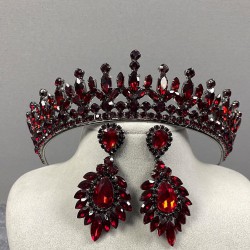 Bordo Catherine Taşlı Kına Gelin Tacı Ve Mekikli Küpe Takımı-GELINTACI-824 Bordo Catherine Taşlı Kına Gelin Tacı Ve Mekikli Küpe Takımı-GELINTACI-824