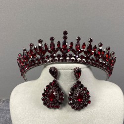 Bordo Catherine Taşlı Kına Gelin Tacı Ve Damla Taşlı Abiye Küpe Takımı-GELINTACI-830 Bordo Catherine Taşlı Kına Gelin Tacı Ve Damla Taşlı Abiye Küpe Takımı-GELINTACI-830